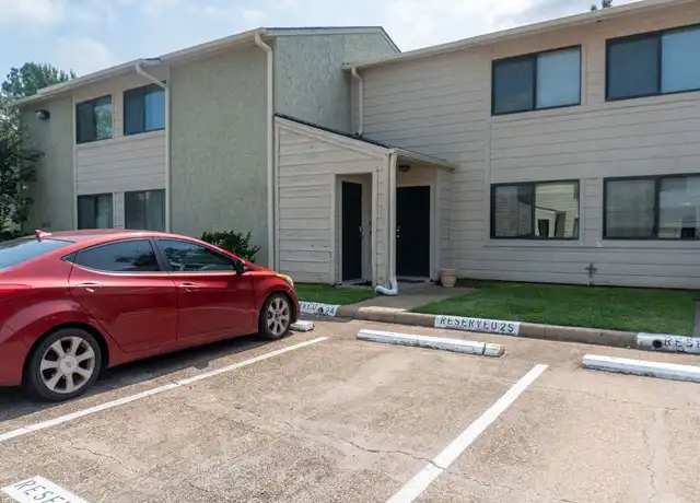 Property at 4513 Carter Creek Pkwy #7, Bryan, TX, 77802, 2 beds, 1.5 baths, [object Object]