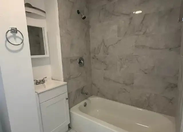 Property at 980-982 Pembroke St, Bridgeport, CT, 06608, 4 beds, 1 bath, [object Object]