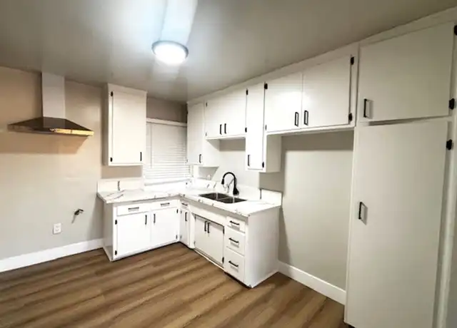 Property at 6332 S Crenshaw Blvd Unit 7, Los Angeles, CA, 90043, 2 beds, 1 bath, [object Object]
