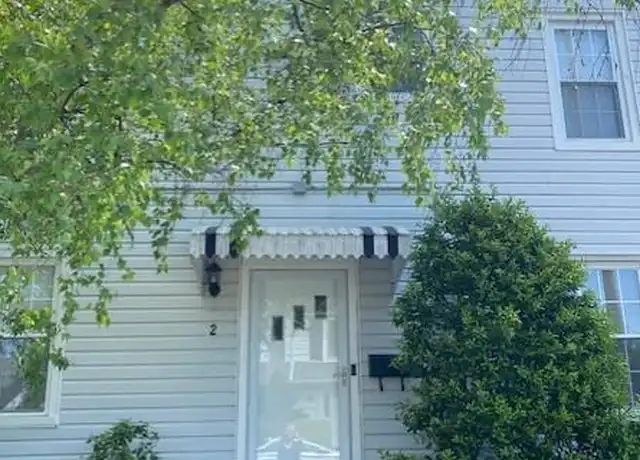 Property at 2 Amherst St, Williston Park, NY, 11596, 2 beds, 1 bath, [object Object]