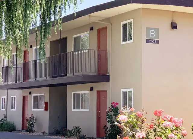 Photo of 1737 6th St, Woodland, CA 95695
