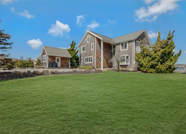 Property at 370 Fishermans Beach Rd, Cutchogue, NY, 11935, 5 beds, 3 baths, [object Object]