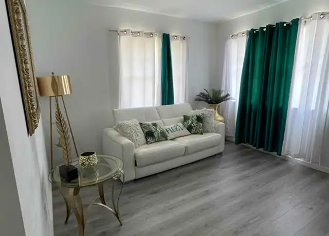 Property at 700 Meridian Ave, Miami Beach, FL, 33139, 1 bed, 1 bath, [object Object]