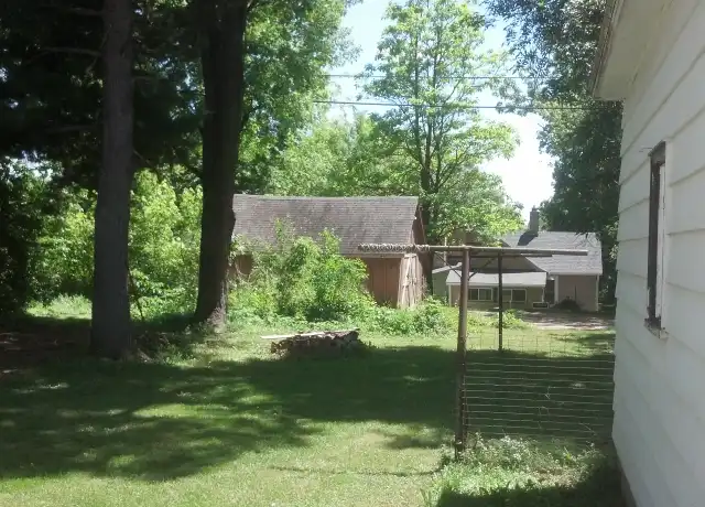 Property at 1945 Cleveland St, Eau Claire, WI, 54703, 2 beds, 1 bath, [object Object]