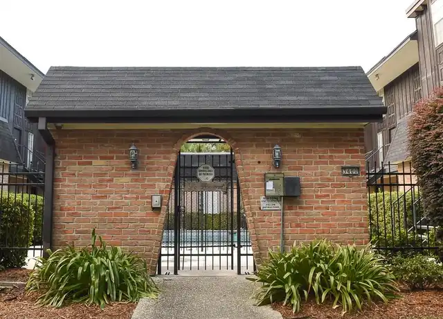 Property at 3400 N Arnoult Rd Unit 112, Metairie, LA, 70002, 1 bed, 1 bath, [object Object]