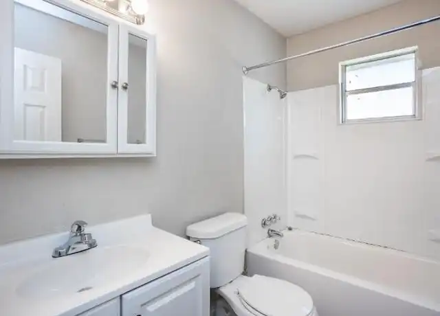 Property at 200 Bledsoe St, Carrollton, GA, 30117, 2 beds, 1 bath, [object Object]