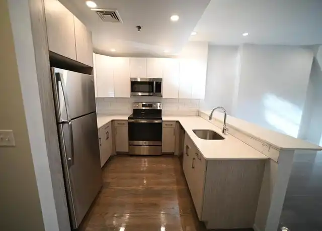 Property at 1406 Beacon St, Brookline, MA, 02446, 3 beds, 2 baths, [object Object]