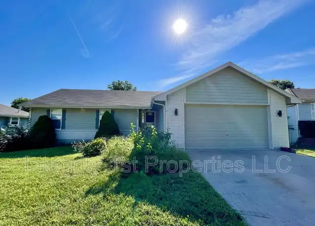 Property at 905 SW Foxtail Dr, Grain Valley, MO, 64029, 3 beds, 3 baths, [object Object]