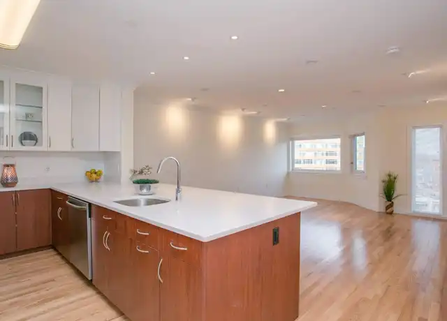 Property at Brookline, MA, 02446, 1 bed, 1 bath, [object Object]