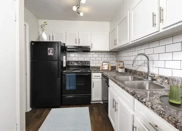Property at Homewood Heights Apartment Homes - 403 Edgecrest Dr, Birmingham, AL, 35209, 1-2 bed, 1 bath, [object Object]