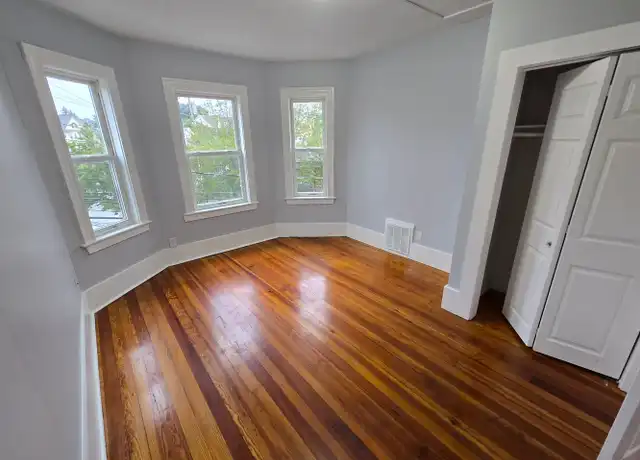 Property at 24 Whitfield St, Dorchester, MA, 02124, 3 beds, 1 bath, [object Object]