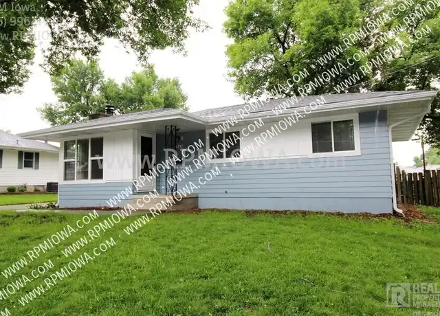 Property at 4131 E 10th St, Des Moines, IA, 50313, 3 beds, 1 bath, [object Object]