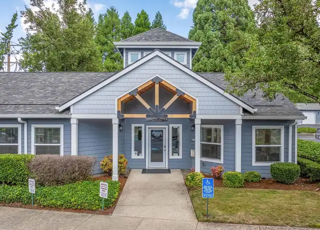 Photo of 12320 SW 72nd Ave, Portland, OR 97223