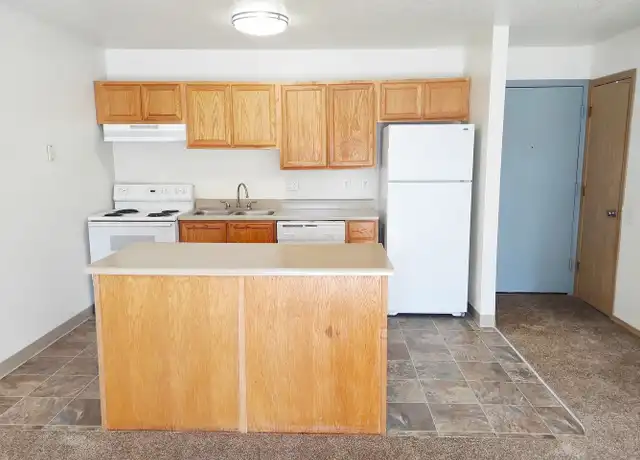 Property at 4611-4631 SW Luradel St Unit 42, Portland, OR, 97219, 1 bed, 1 bath, [object Object]