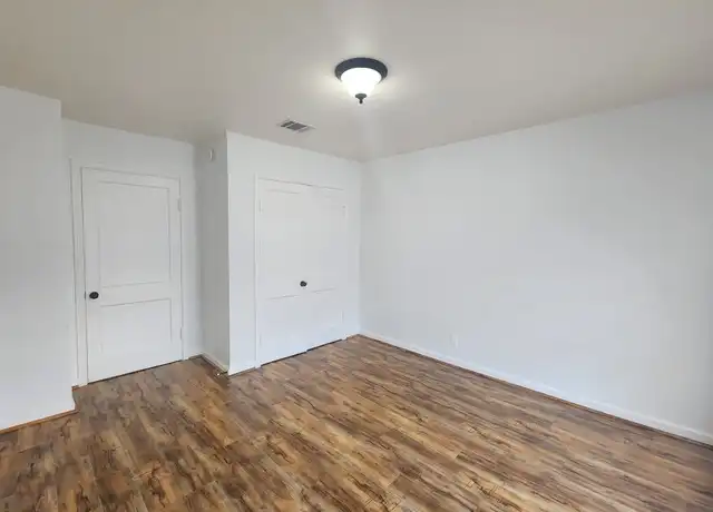 Property at 3309 Grooms St, Austin, TX, 78705, 1 bed, 1 bath, [object Object]