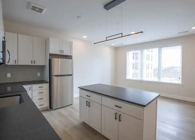 Property at 17 Campbell Ave SW Unit 223, Roanoke, VA, 24011, 1 bed, 1 bath, [object Object]