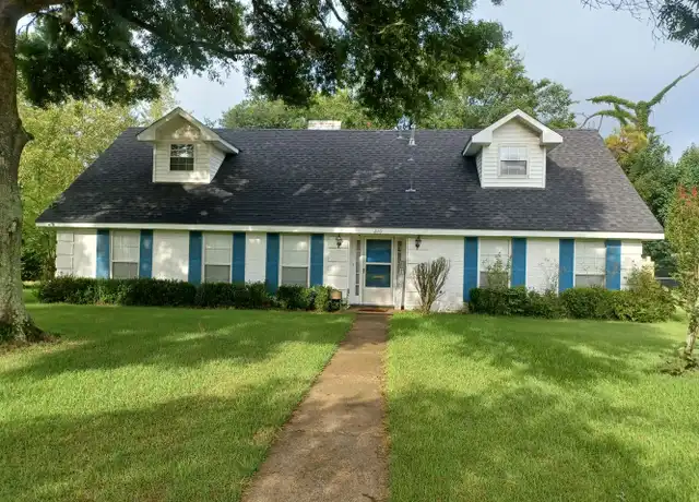 Property at 210 Tanglewood Dr, Alexandria, LA, 71303, 4 beds, 3 baths, [object Object]