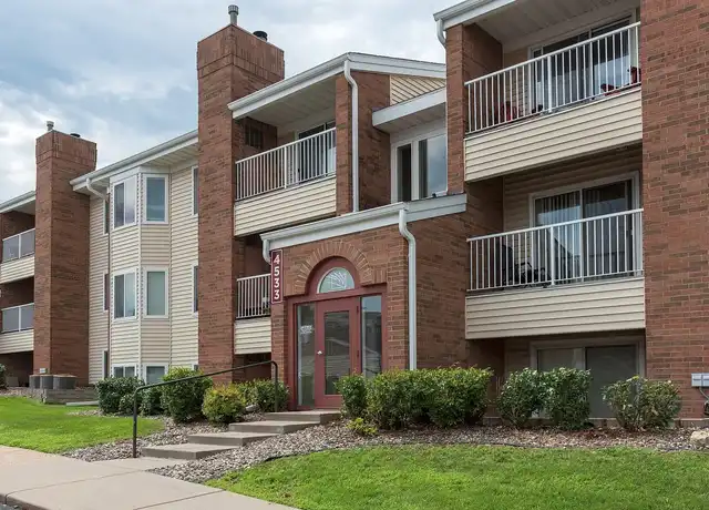Property at Cinnamon Ridge Apartments - 4598 Slater Rd, Eagan, MN, 55122, 1-2 bed, 1-2 bath, [object Object]