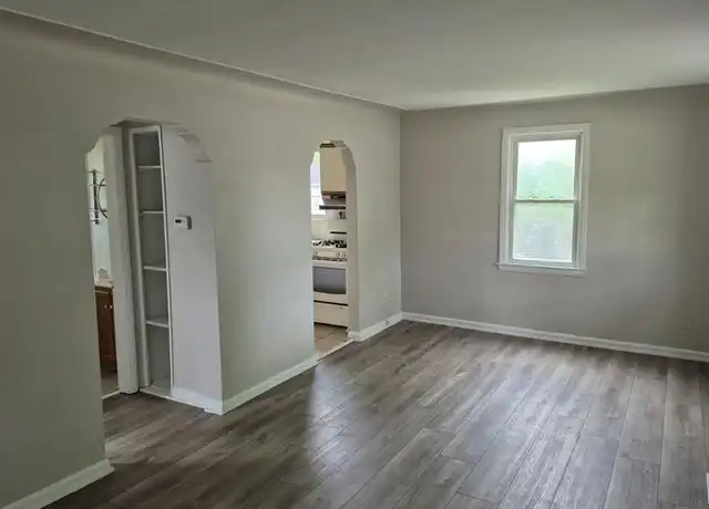 Property at 29280 Coolidge St, Roseville, MI, 48066, 2 beds, 1 bath, [object Object]