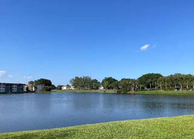 Property at 9423 S Hollybrook Lake Dr #203, Pembroke Pines, FL, 33025, 2 beds, 2 baths, [object Object]