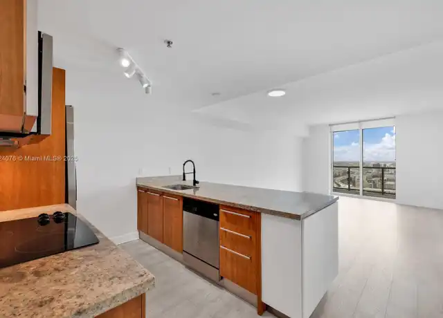 Property at 185 SW 7th St #2703, Miami, FL, 33130, 2 beds, 2.5 baths, [object Object]