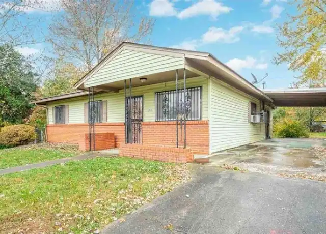 Property at 3828 Crane Dr NE, Huntsville, AL, 35811, 5 beds, 2 baths, [object Object]