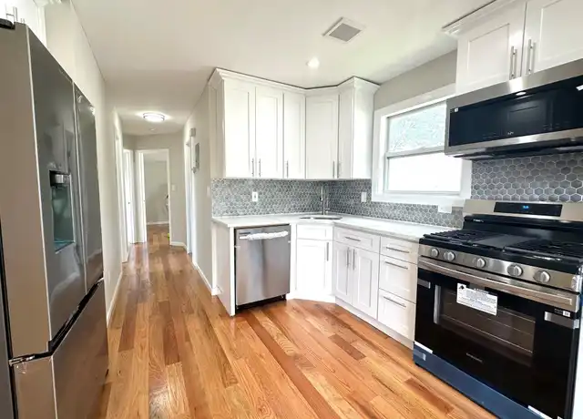 Property at 142-32 174th St Unit 2, Jamaica, NY, 11434, 3 beds, 1 bath, [object Object]