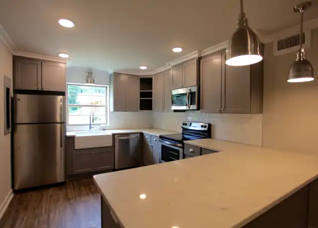 Property at 835 N Gay St Unit 6, Auburn, AL, 36830, 1 bed, 1 bath, [object Object]
