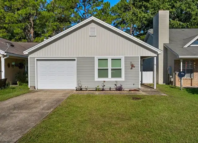 Property at 10 Carie Way, Valparaiso, FL, 32580, 3 beds, 2 baths, [object Object]