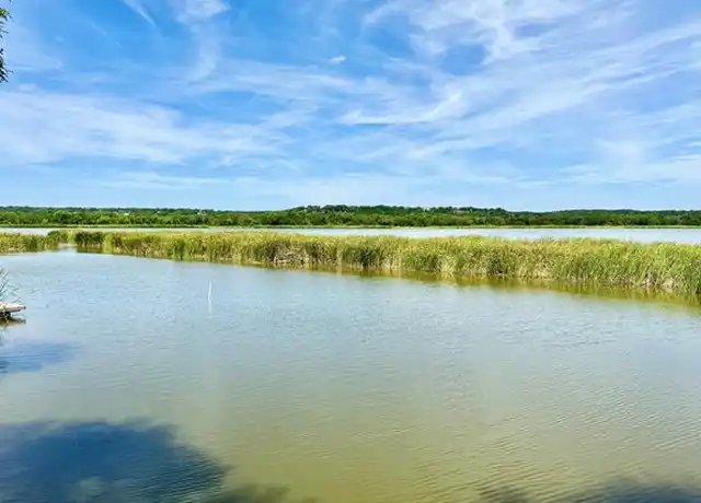 Property at 2018 Long Creek Ct, Granbury, TX, 76049, 1 bed, 1 bath, [object Object]