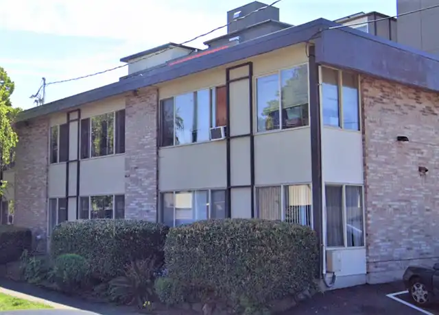 Property at 6113 Roosevelt Way NE, Seattle, WA, 98115, 1 bed, 1 bath, [object Object]