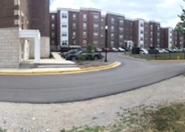 Property at 111 E 13th Ave, Bowling Green, KY, 42101, 4 beds, 2 baths, [object Object]