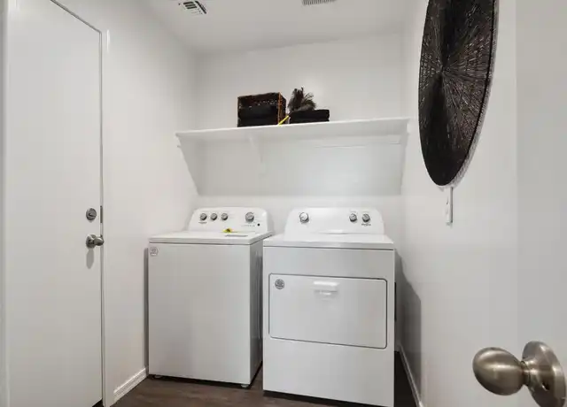 Property at 1545 E Drayman Dr, Casa Grande, AZ, 85122, 3 beds, 2 baths, [object Object]