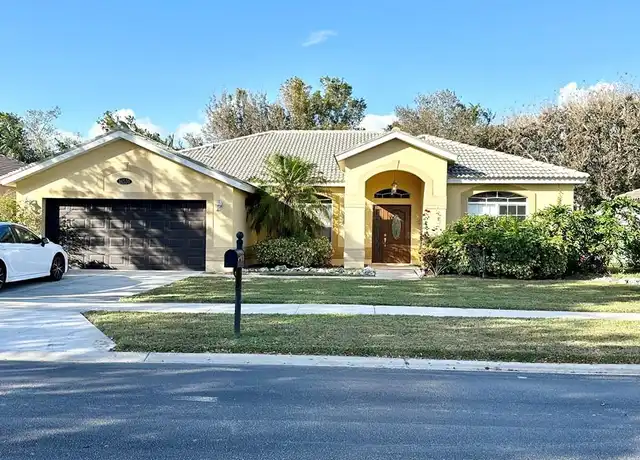 Property at 14530 Indigo Lakes Cir, Naples, FL, 34119, 3 beds, 2 baths, [object Object]