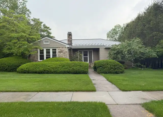 Property at 403 E Mitchell Ave, State College, PA, 16803, 3 beds, 1 bath, [object Object]