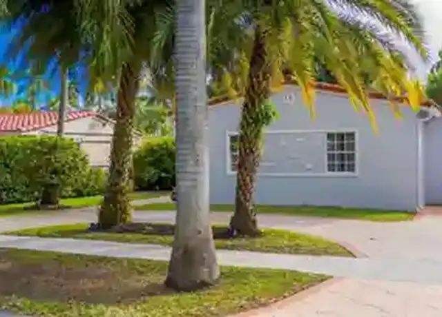 Property at 900 NE 4th St, Hallandale Beach, FL, 33009, 3 beds, 3 baths, [object Object]