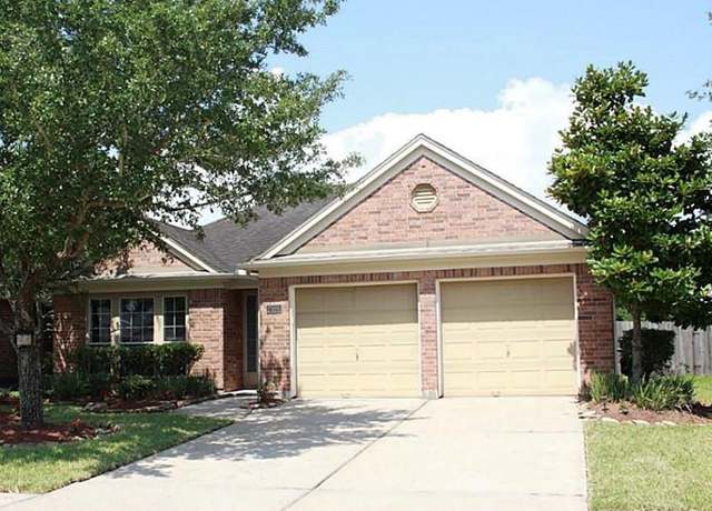 Photo of 2920 Emerald Brook Ln, Pearland, TX 77584