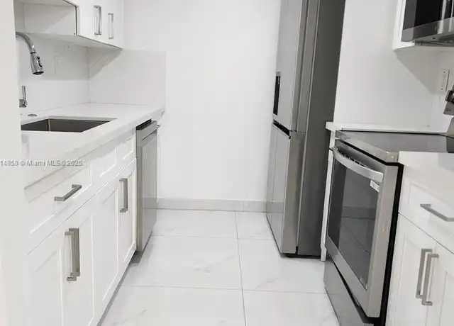 Property at 7101 Miami Lakes Dr Unit Q14, Miami Lakes, FL, 33014, 2 beds, 2 baths, [object Object]