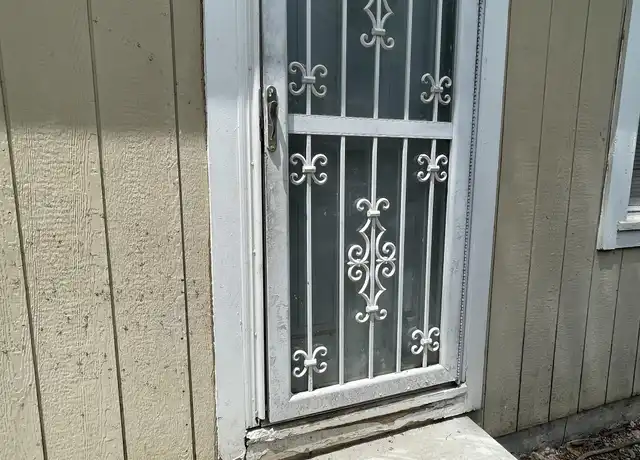 Property at 1478 E 77th St, Kansas City, MO, 64131, 2 beds, 1 bath, [object Object]