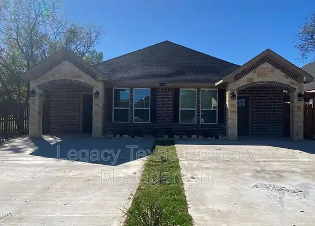 Property at 103 Sabine Ave Unit B, Cleburne, TX, 76031, 3 beds, 2 baths, [object Object]