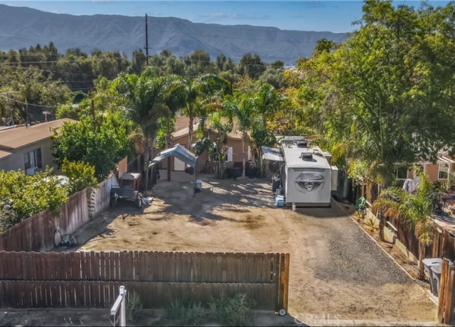 Photo of 32587 Crescent Ave, Lake Elsinore, CA 92530