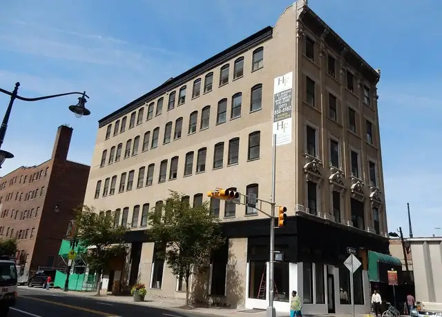Photo of 1225 Raymond Blvd, Newark, NJ 07102