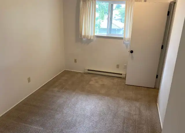 Property at 933 NW Sequoia Ave Unit 933B, Corvallis, OR, 97330, 4 beds, 1.5 baths, [object Object]