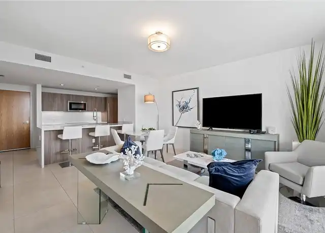 Property at 401 N Birch Rd #812, Fort Lauderdale, FL, 33304, 1 bed, 1 bath, [object Object]