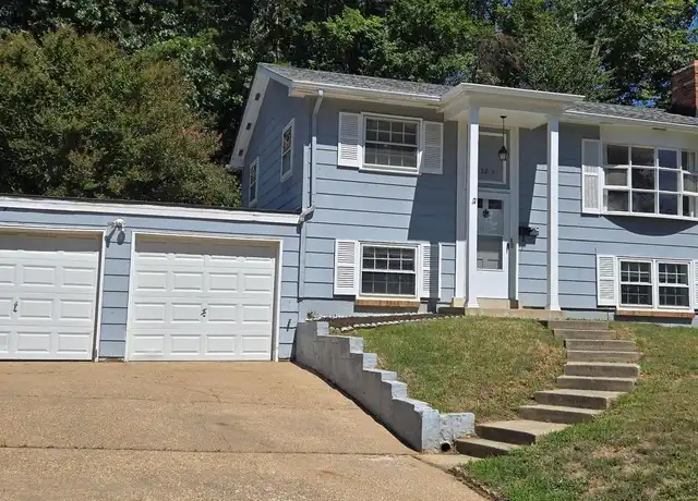 Property at 3216 Berkley Ln, Woodbridge, VA, 22193, 4 beds, 2 baths, [object Object]