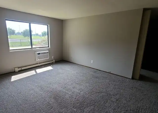 Property at 333 Coolidge Ave Unit 6, Waukesha, WI, 53186, 1 bed, 1 bath, [object Object]