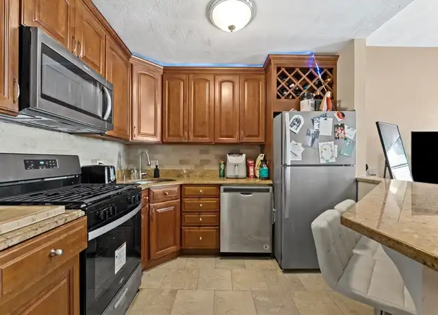 Property at 183 W 8th St #1, South Boston, MA, 02127, 1 bed, 1 bath, [object Object]