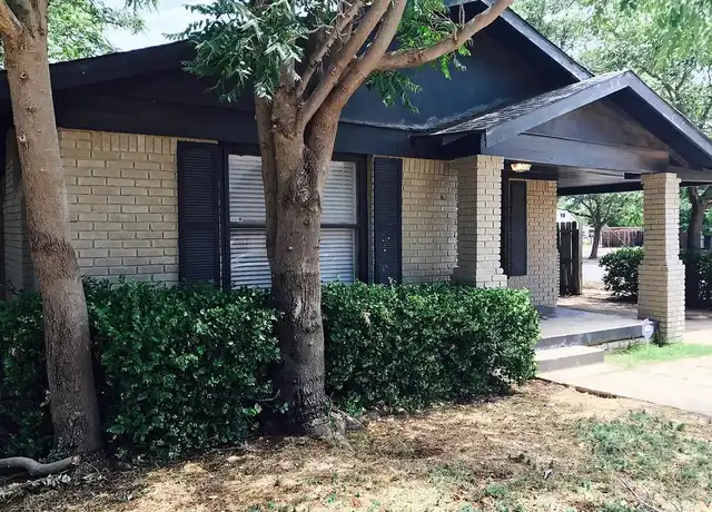 Property at 2504 22nd St, Lubbock, TX, 79410, 3 beds, 2 baths, [object Object]