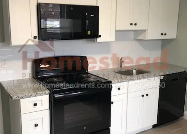 Property at 1101 Washington Ave Unit 2nd Floor, Marcus Hook, PA, 19061, 1 bed, 1 bath, [object Object]