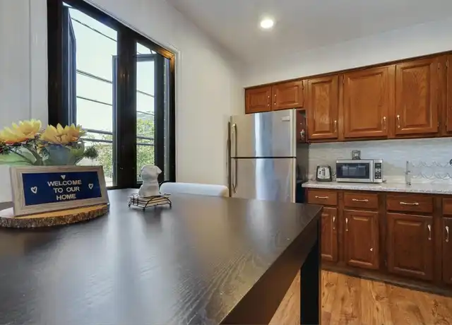 Property at 116 North St Unit B4, Bayonne, NJ, 07002, 2 beds, 1 bath, [object Object]